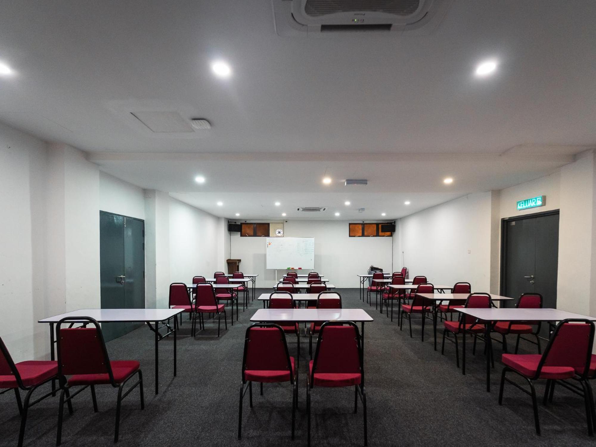 ที+ พรีเมียม โฮเต็ล Hotel อลอร์สตาร์ ภายนอก รูปภาพ